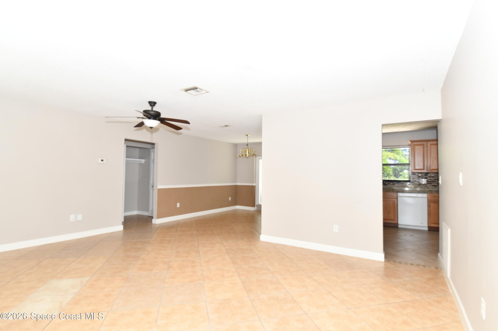 870 Angle Street Ne - Photo 3
