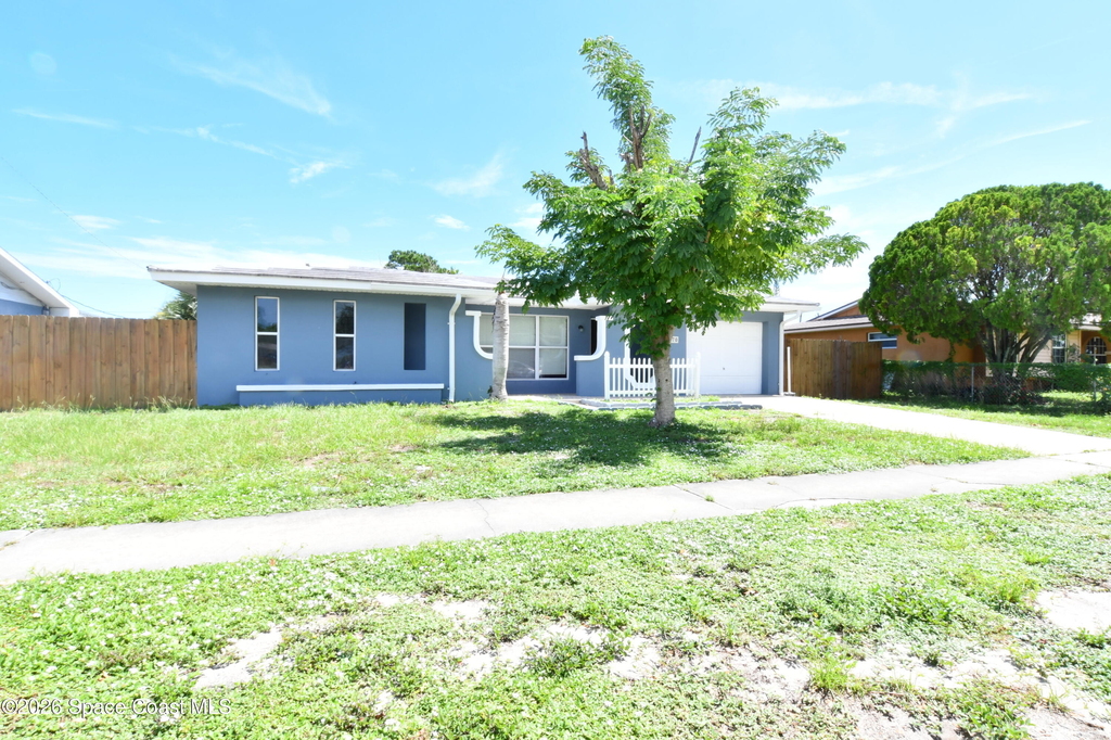 870 Angle Street Ne - Photo 2