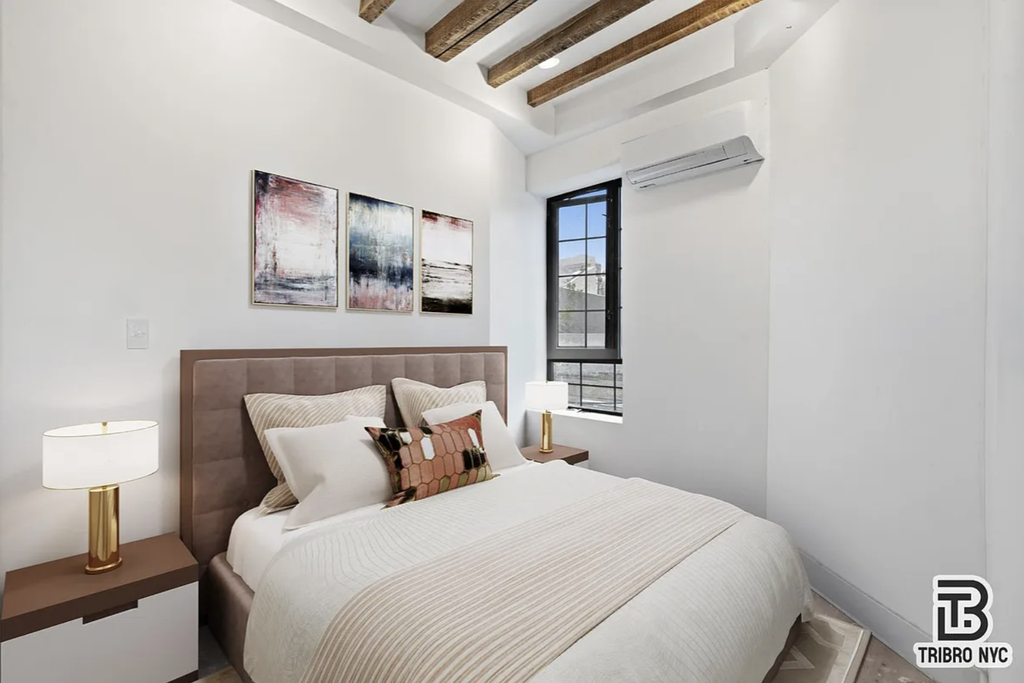 105 Berry Street - Photo 2
