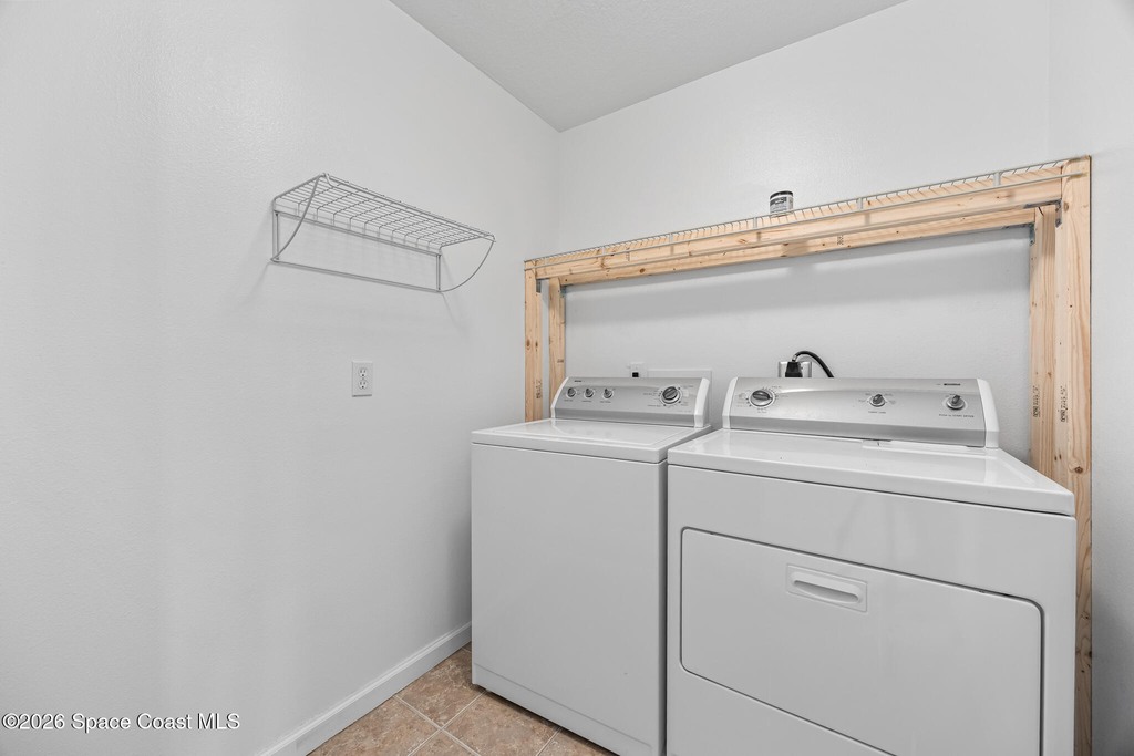 2770 Revolution Street - Photo 18