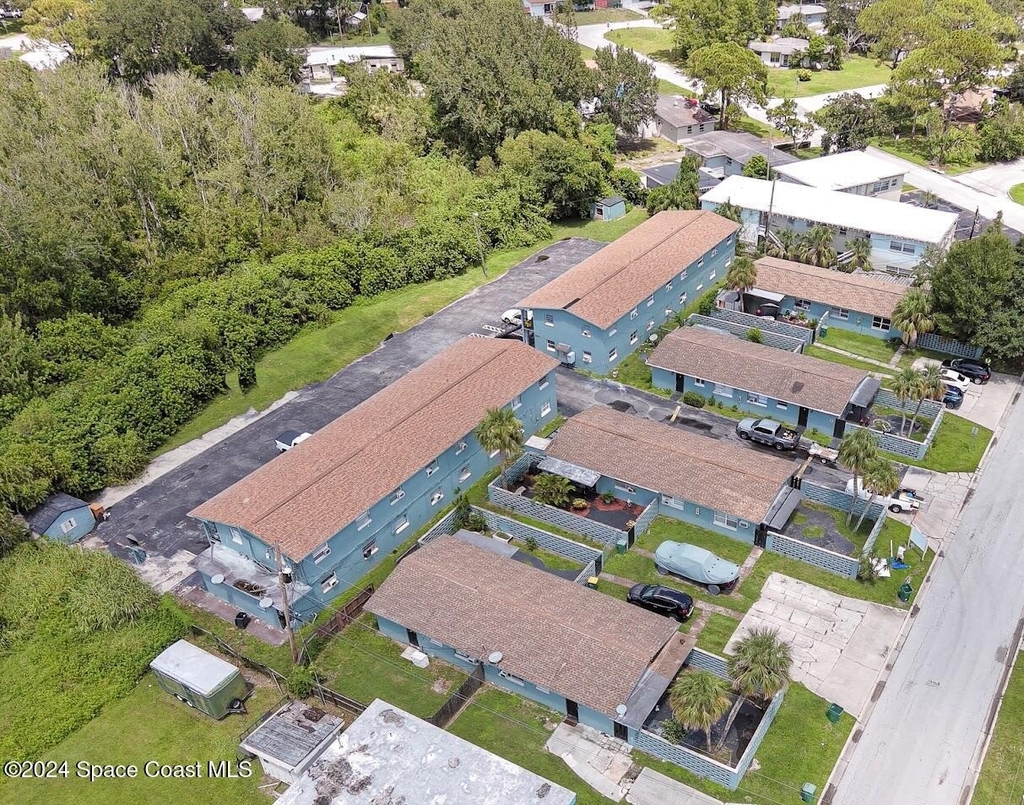 1339 W Point Drive - Photo 12