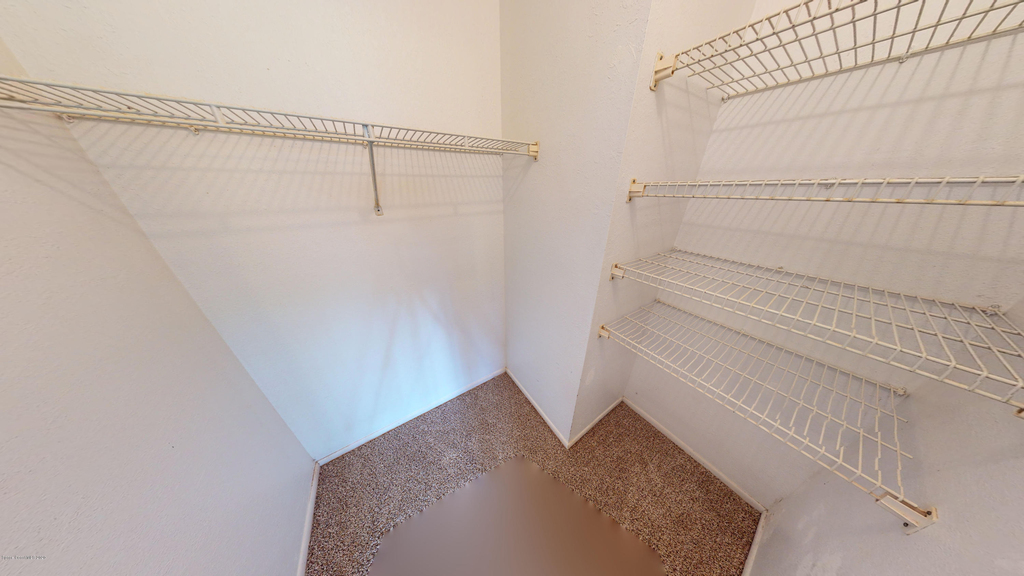 1527 Waldorf Circle Ne - Photo 16