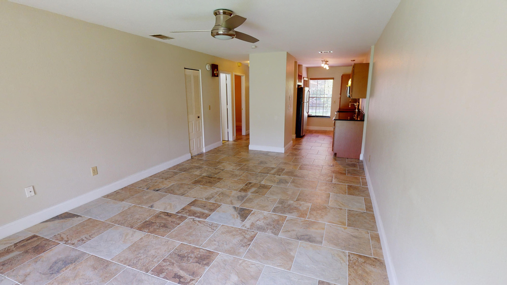 1527 Waldorf Circle Ne - Photo 3