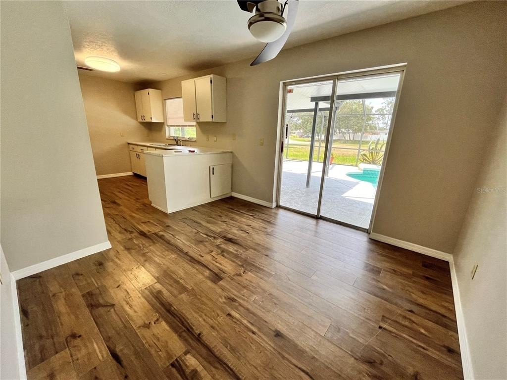 2699 Bentley Drive - Photo 2