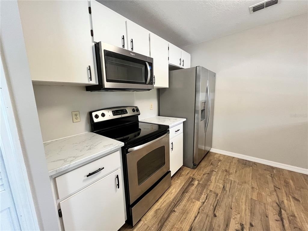 2699 Bentley Drive - Photo 4