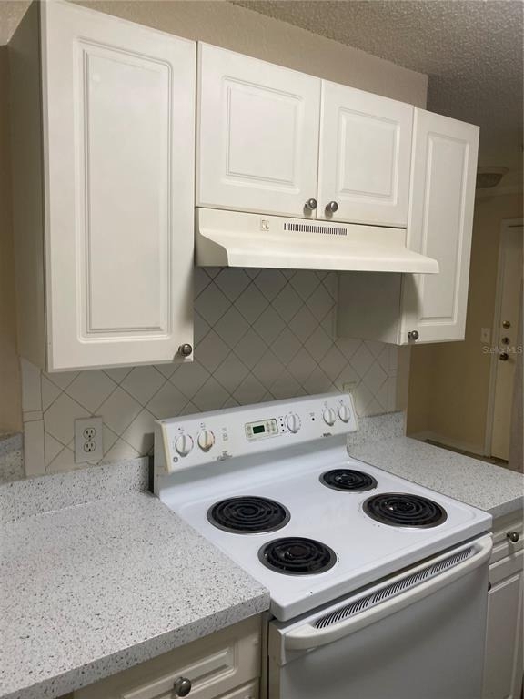 18001 Richmond Place Drive - Photo 8