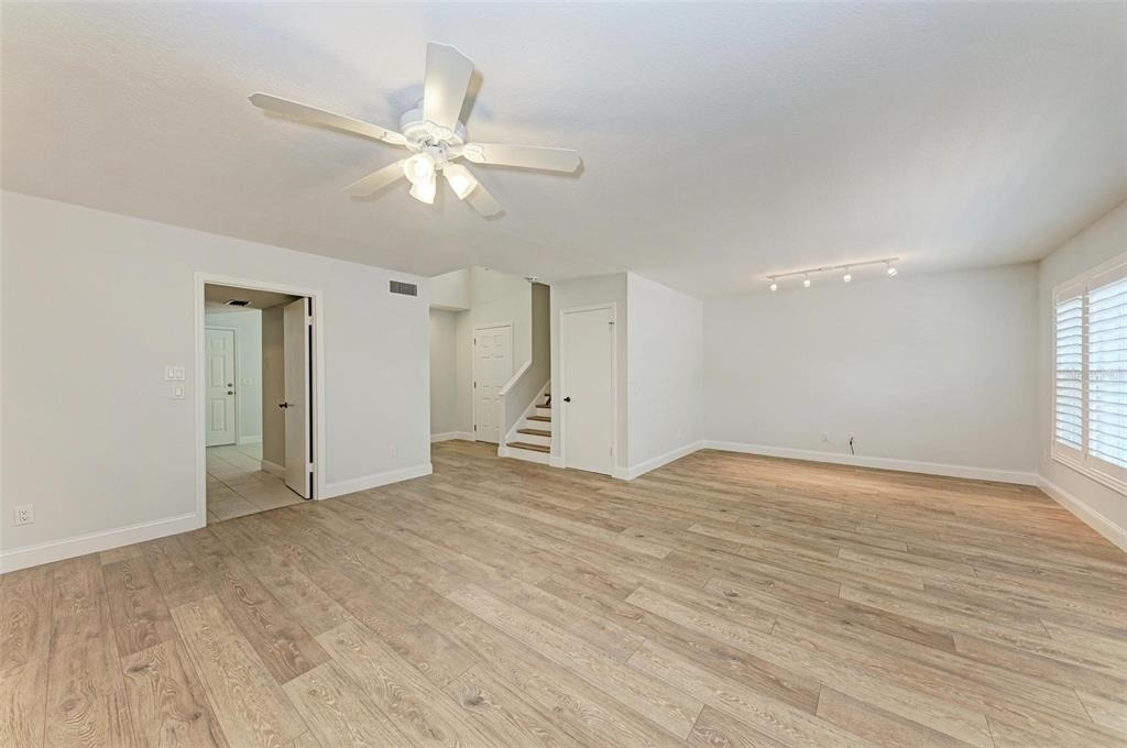 2927 W Gandy Boulevard - Photo 15