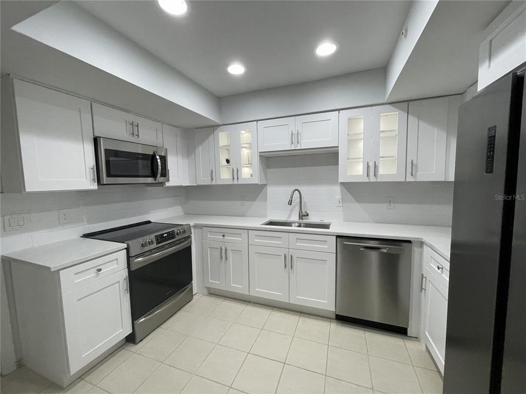 2927 W Gandy Boulevard - Photo 22
