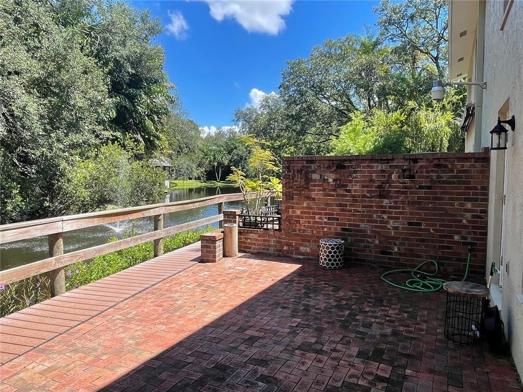 2927 W Gandy Boulevard - Photo 4