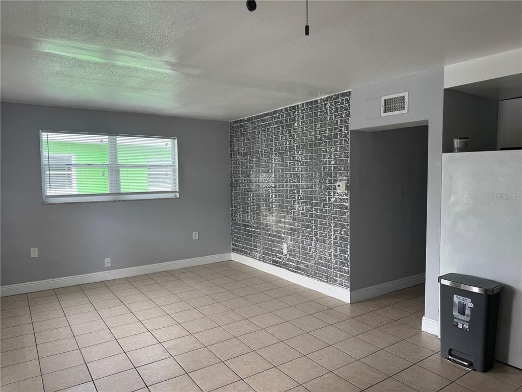 311 Avanda Court - Photo 2