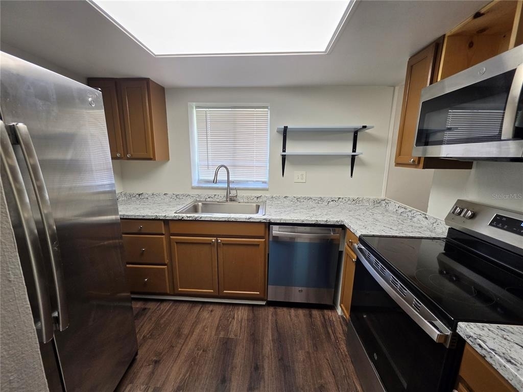 851 Creekway Court - Photo 10