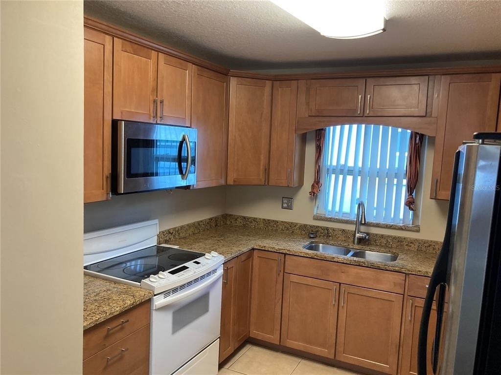 1319 35th Street N - Photo 5