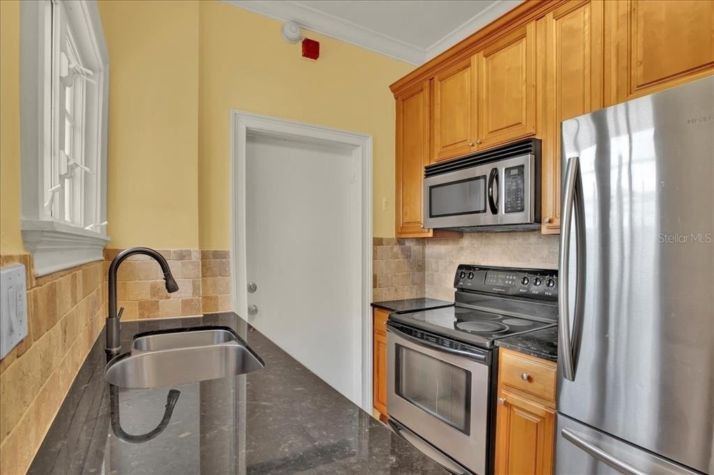 2117 W Dekle Avenue - Photo 13
