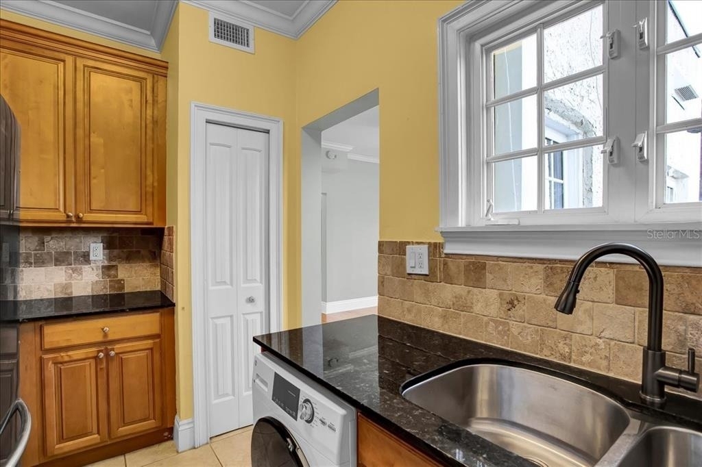 2117 W Dekle Avenue - Photo 16