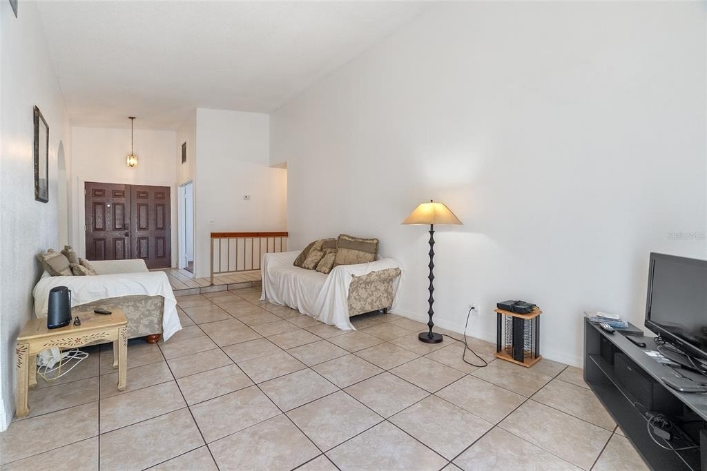 712 E Flag Way - Photo 9