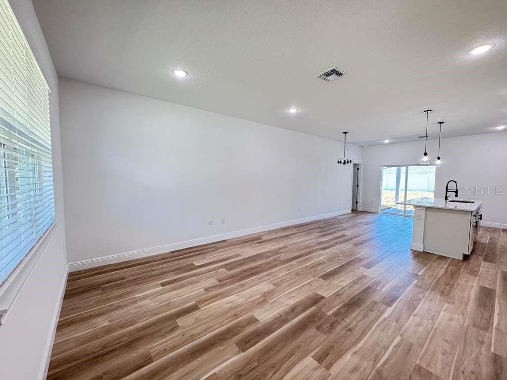 8419 N Saxon Way - Photo 9