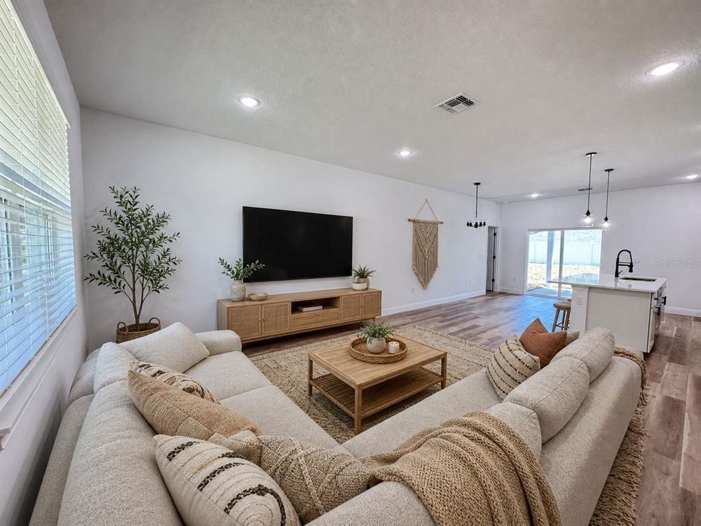 8419 N Saxon Way - Photo 6