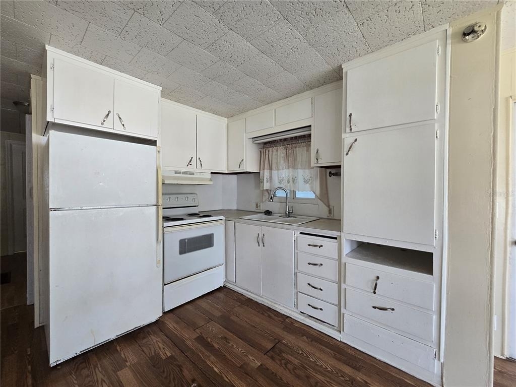 5414 Taylor Avenue - Photo 8