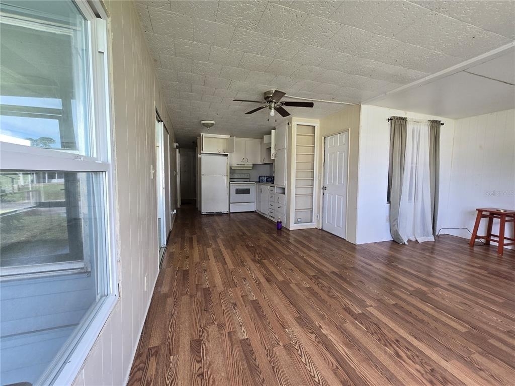 5414 Taylor Avenue - Photo 6