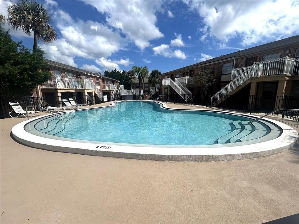 452 Banyon Tree Circle - Photo 2