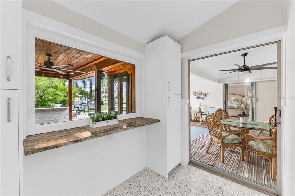 714 Norton Street - Photo 12