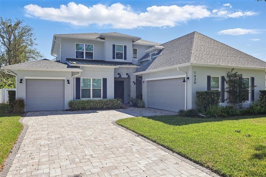 1620 Palm Avenue - Photo 1