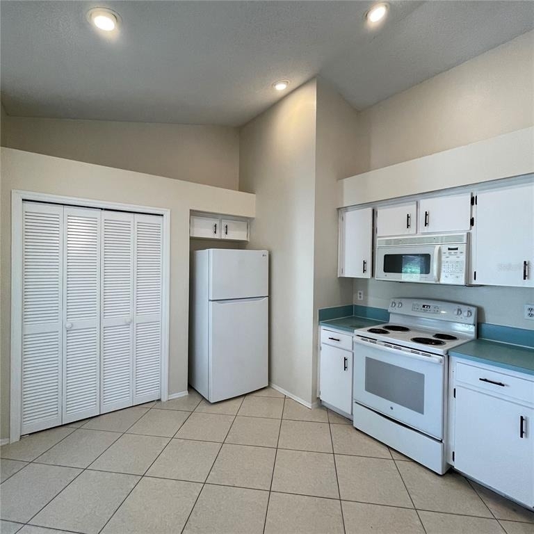 504 Lake Dexter Boulevard - Photo 3