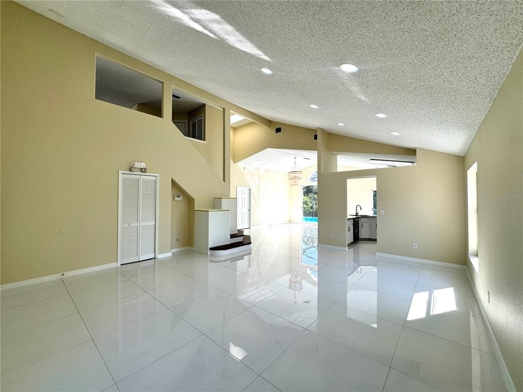 2985 Viscount Circle - Photo 2