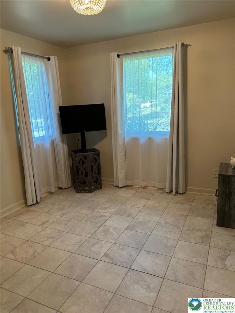 2850 W Livingston Street - Photo 24