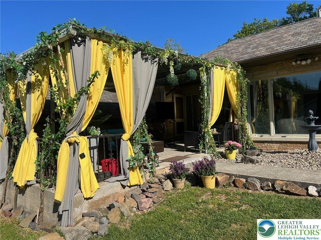 2850 W Livingston Street - Photo 36