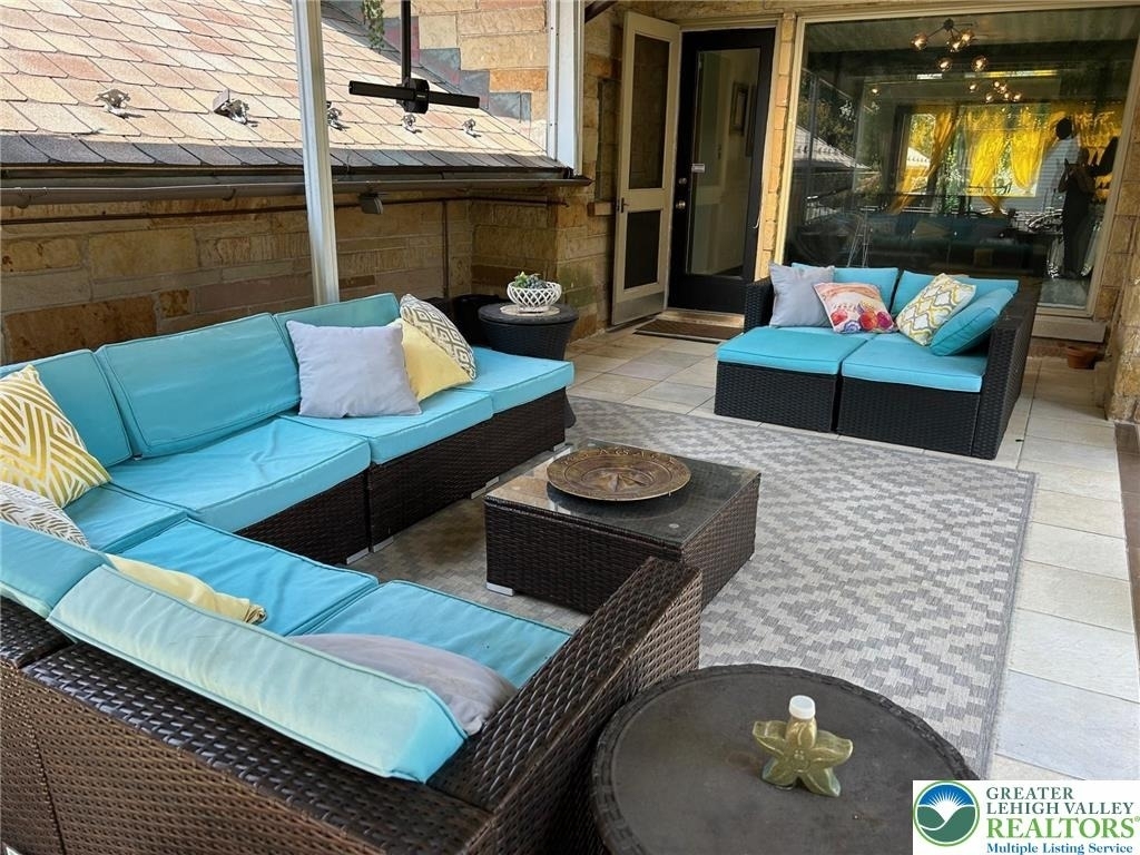 2850 W Livingston Street - Photo 30