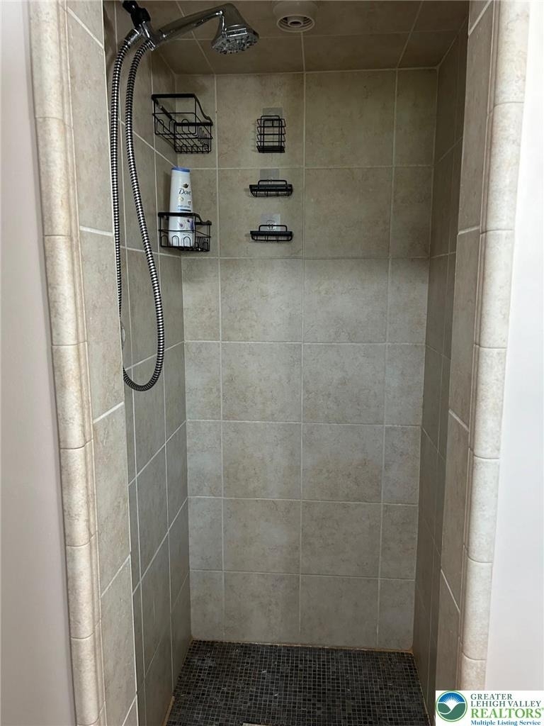 2850 W Livingston Street - Photo 15