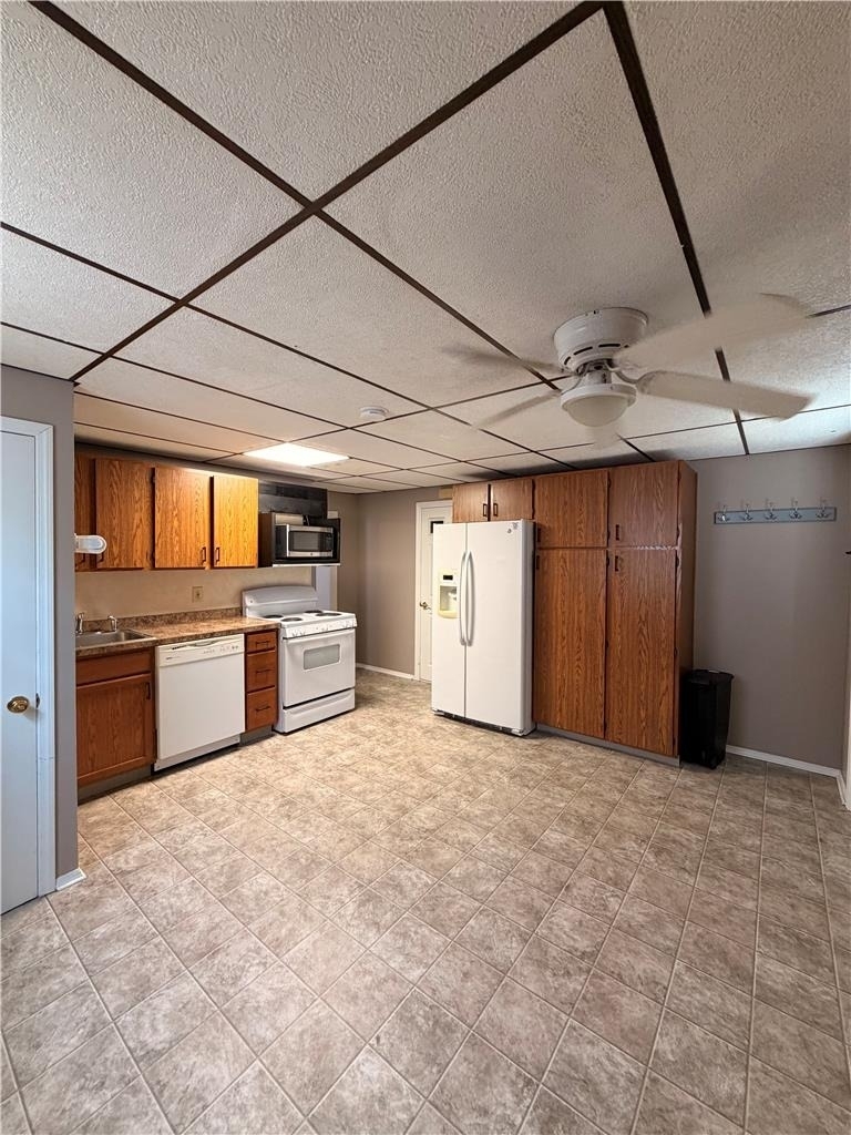 60 E North Street - Photo 7