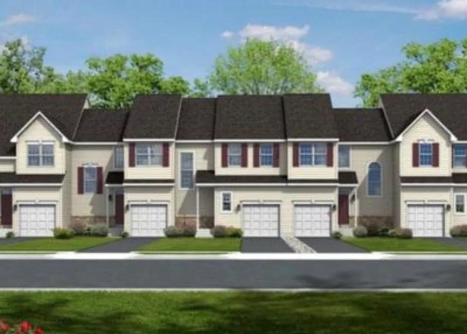 948 King Way - Photo 0