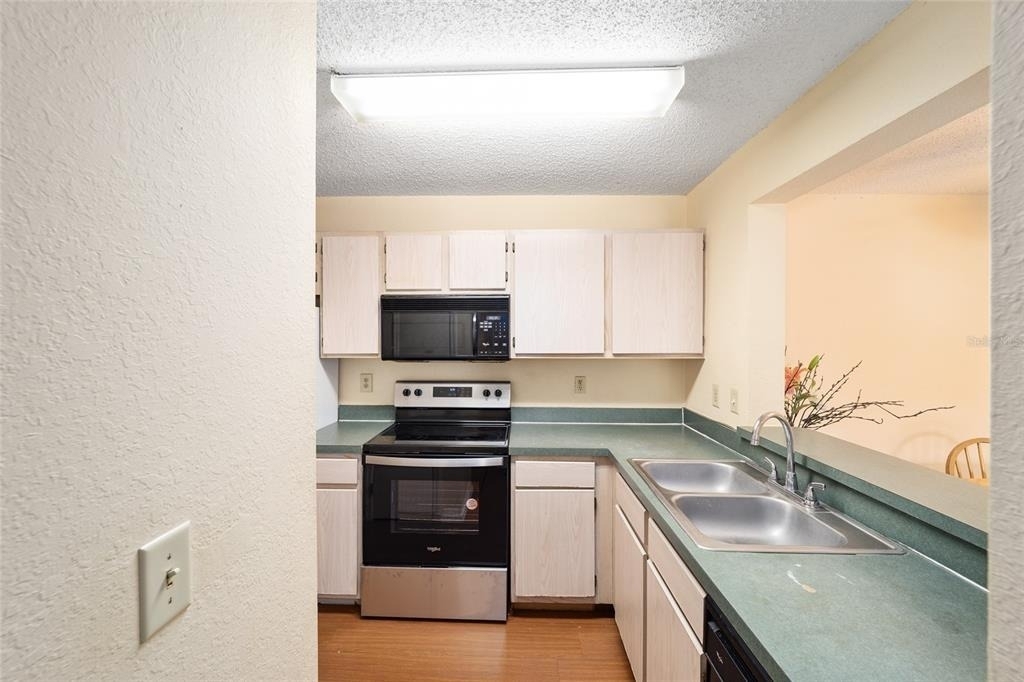 3705 Sw 27th Street - Photo 10