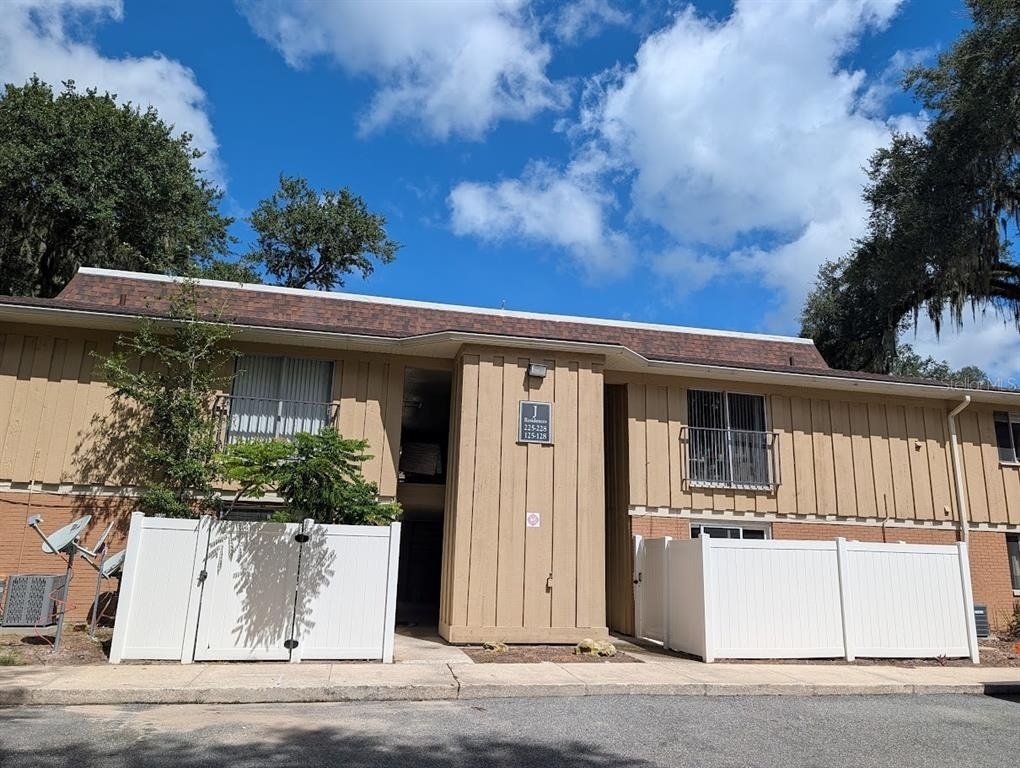 507 Nw 39th Road - Photo 0