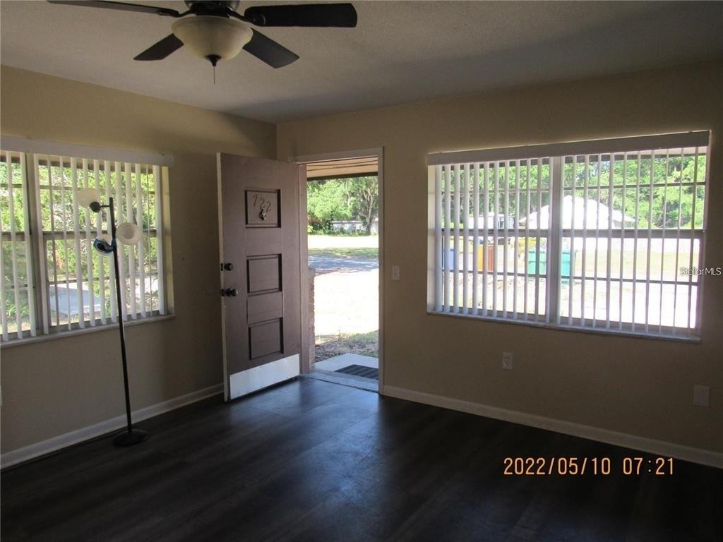 722 N Warfield Avenue - Photo 3