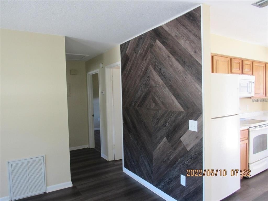 722 N Warfield Avenue - Photo 5