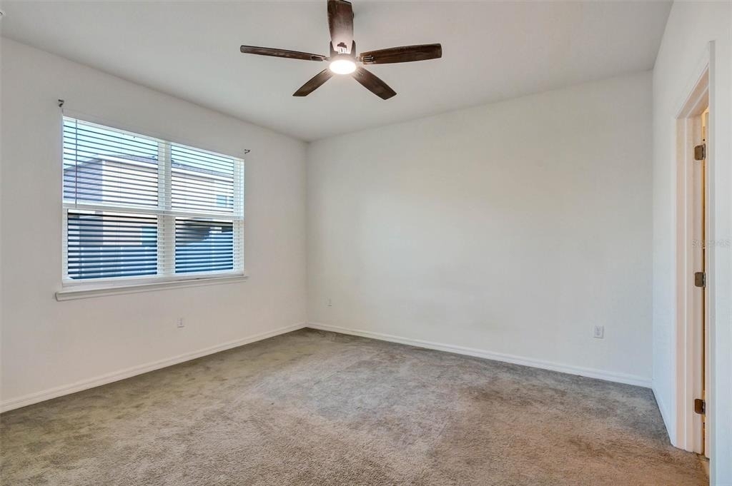 2599 Avalon Park Boulevard - Photo 11