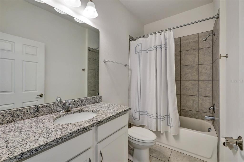 2599 Avalon Park Boulevard - Photo 16