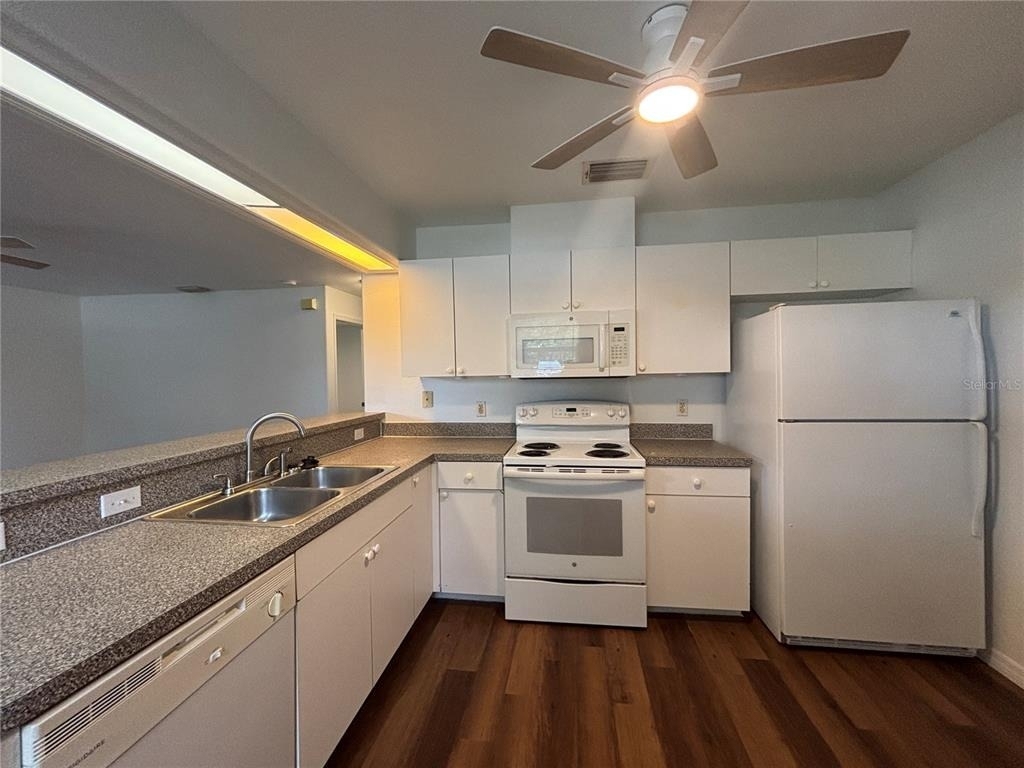 26033 Explorer Road - Photo 4
