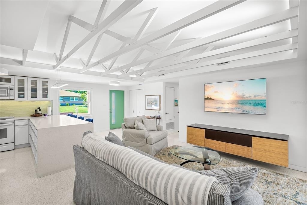 2560 Sunnyside Street - Photo 7