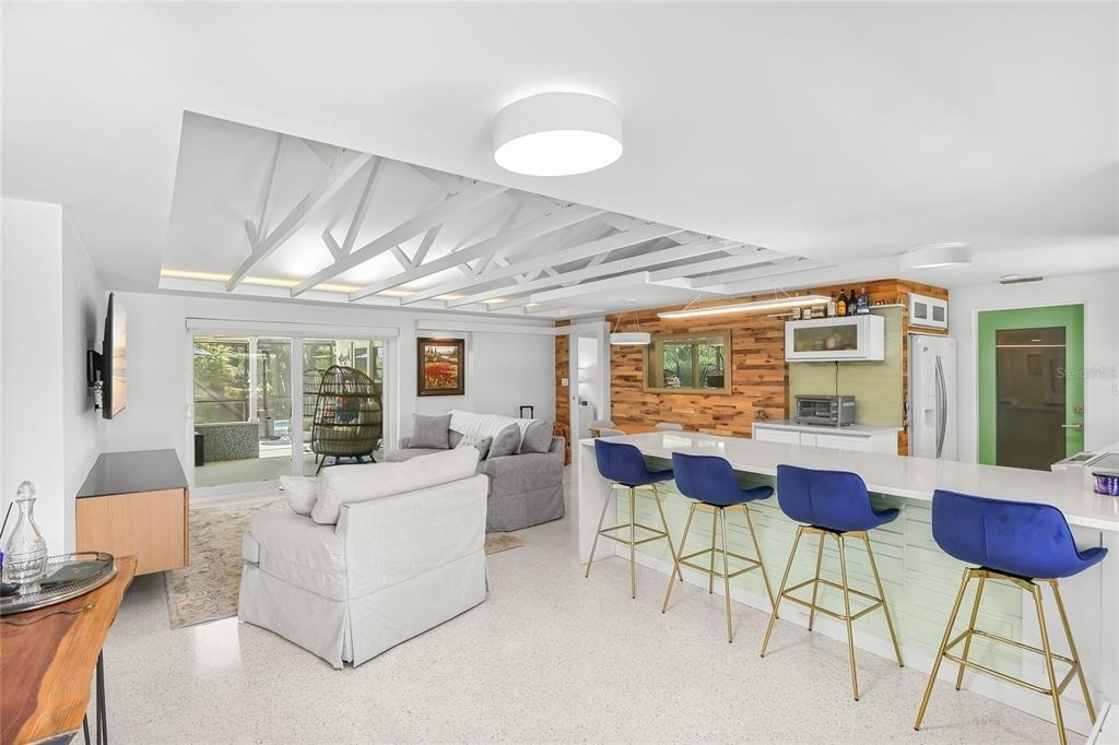 2560 Sunnyside Street - Photo 4
