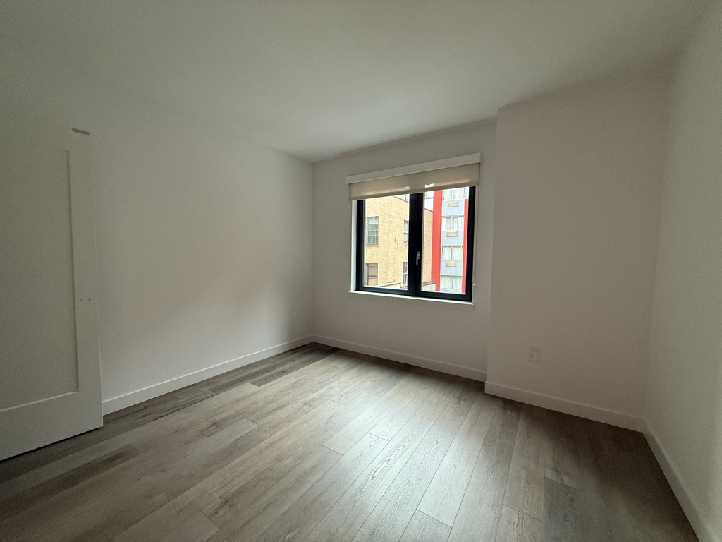 West 45th St & 9th Avenue - Photo 5