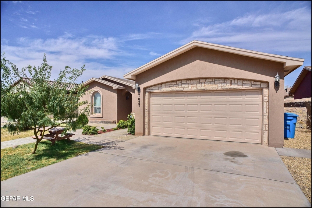 1037 Callisto Court - Photo 0