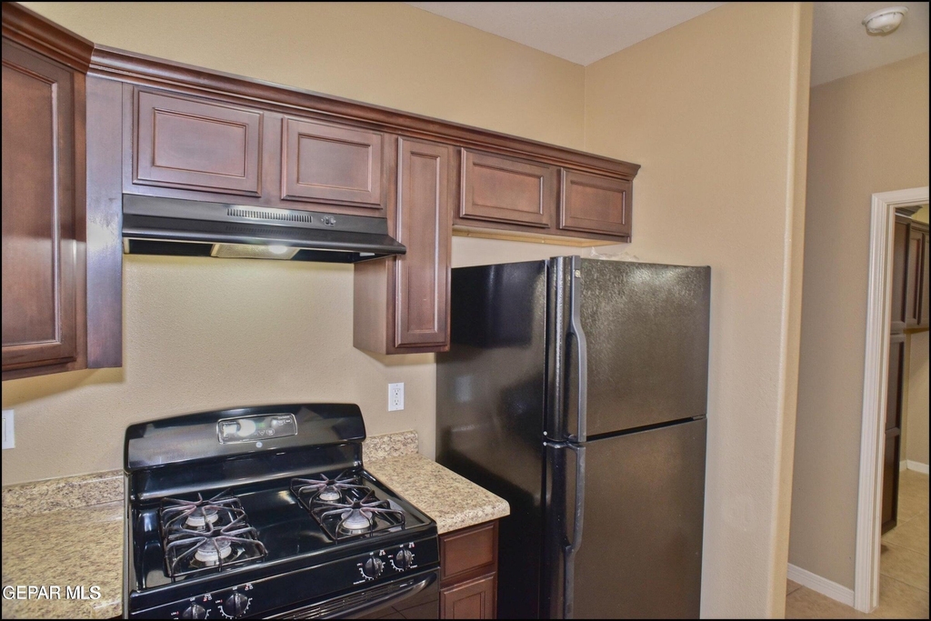 1037 Callisto Court - Photo 27