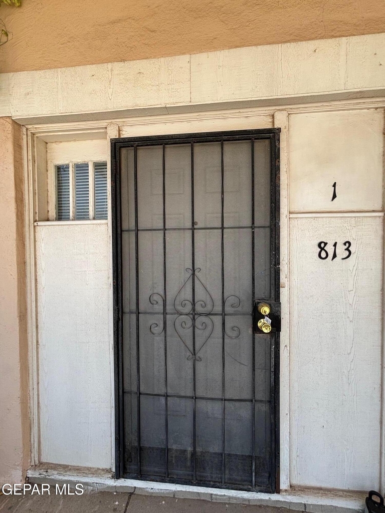 813 N Virginia Street - Photo 1