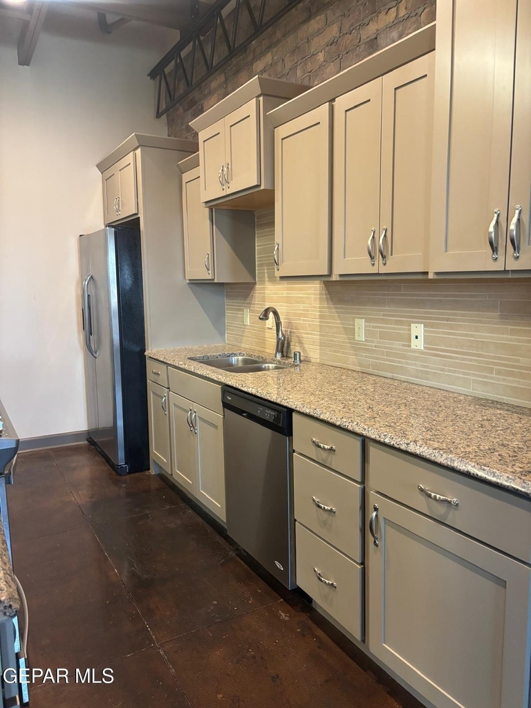 6350 Escondido Drive - Photo 11