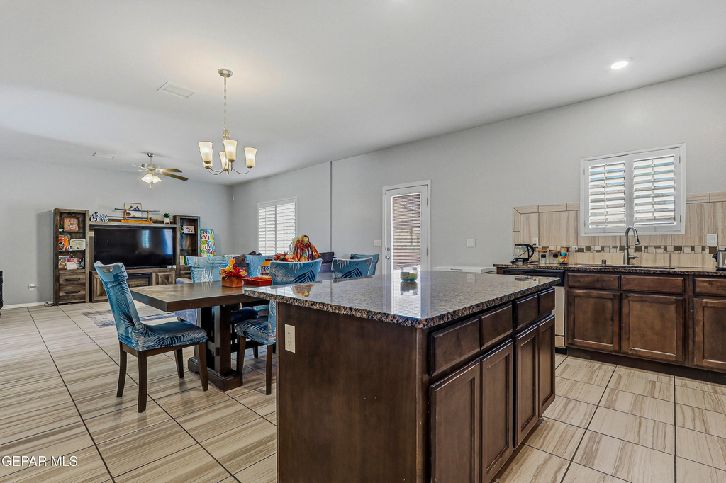 209 Reigate Drive - Photo 18
