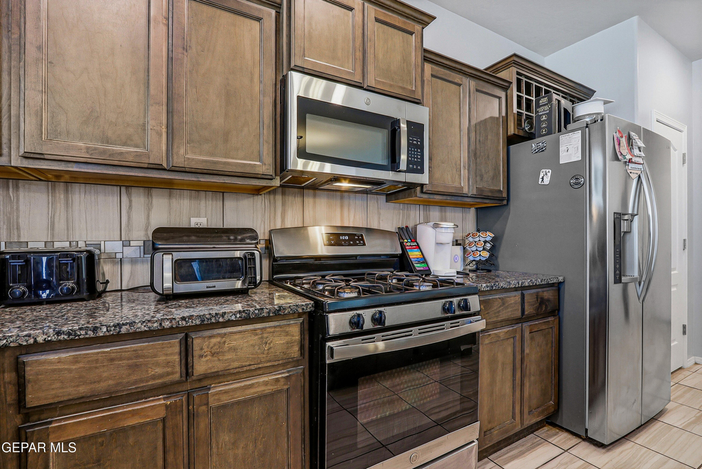 209 Reigate Drive - Photo 14